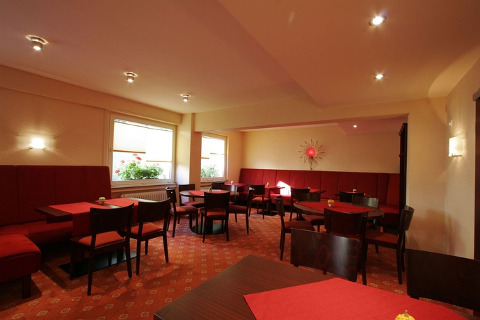 Imagen del bar/restaurante del Hotel Arosa - Düsseldorf Oberkassel. Foto 2