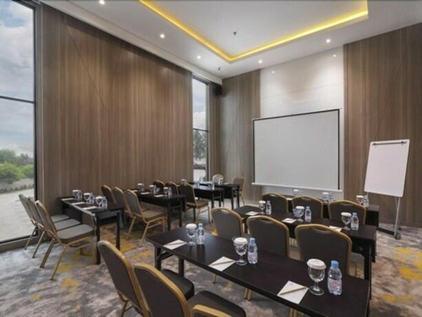 Imagen de los interiores del Hotel Arosa Jakarta. Foto 37