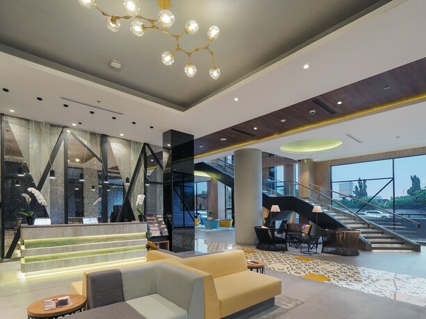 Imagen de los interiores del Hotel Arosa Jakarta. Foto 38
