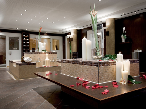 Imagen de la piscina del Hotel A-rosa Kitzbühel. Foto 16