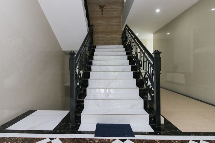 Imagen de los interiores del Hotel Arotel Bsd. Foto 19