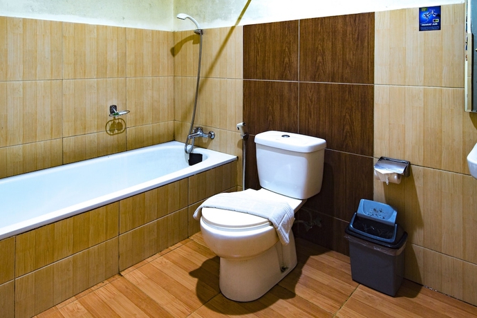 Imagen de la habitación del Hotel Arra Lembah Pinus. Foto 7