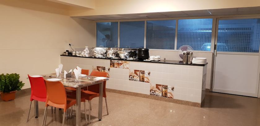 Imagen de la habitación del Hotel Arra Suites. Foto 2