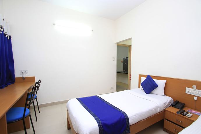 Imagen de la habitación del Hotel Arra Suites. Foto 9
