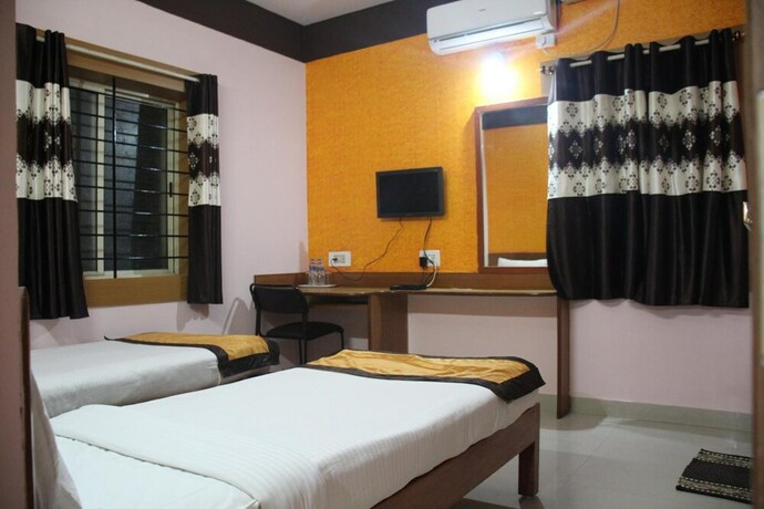 Imagen general del Hotel Arra transit. Foto 18