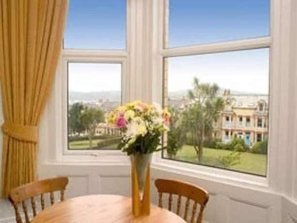 Imagen de los exteriores del Hotel Arrandale House. Foto 13