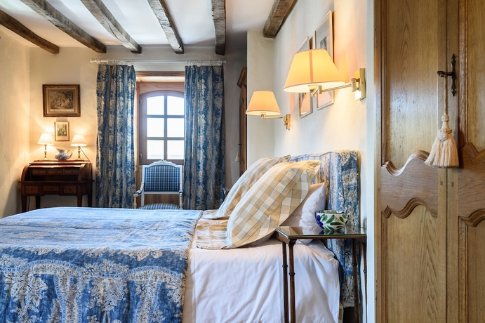 Imagen de la habitación del Hotel Arraya. Foto 5