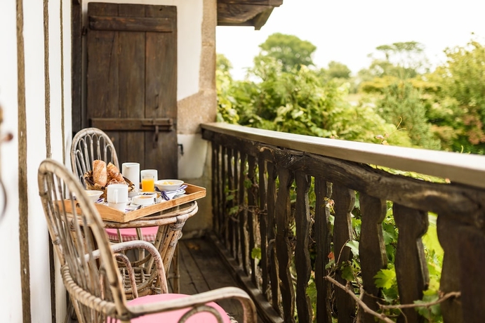 Imagen de la habitación del Hotel Arraya. Foto 14