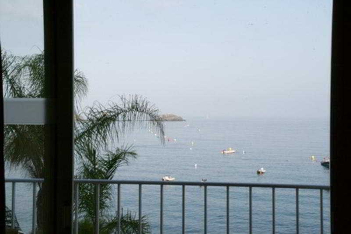 Imagen de los exteriores del Hotel Arrayanes Playa. Foto 14