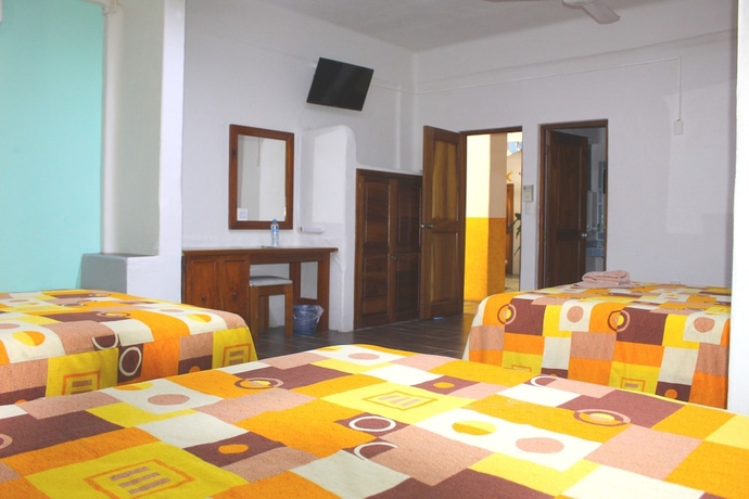 Imagen de la habitación del Hotel Arrecife Plus. Foto 3