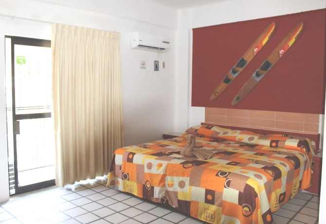 Imagen de la habitación del Hotel Arrecife Plus. Foto 4