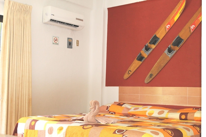 Imagen de la habitación del Hotel Arrecife Plus. Foto 8