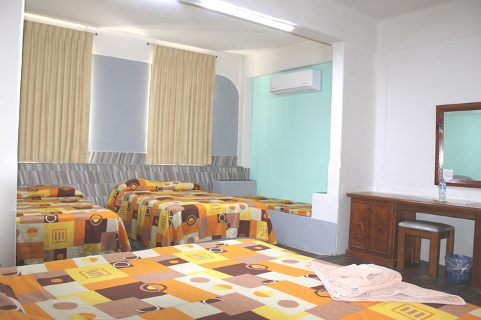Imagen de la habitación del Hotel Arrecife Plus. Foto 12