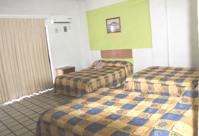 Imagen de la habitación del Hotel Arrecife Plus. Foto 14