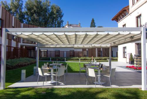 Imagen de los exteriores del Hotel Arrey-alella. Foto 9