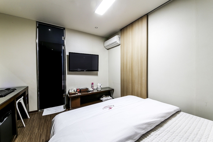 Imagen de la habitación del Hotel Arrietty Motel. Foto 10