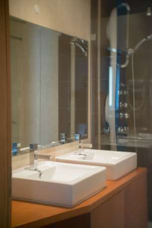 Imagen de la habitación del Hotel Arrifana Destination Boutique. Foto 2