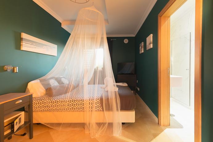 Imagen de la habitación del Hotel Arrifana Destination Boutique. Foto 10