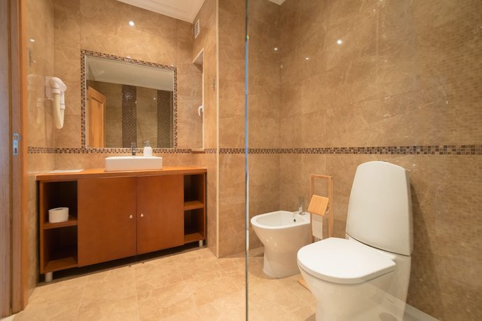 Imagen de la habitación del Hotel Arrifana Destination Boutique. Foto 20