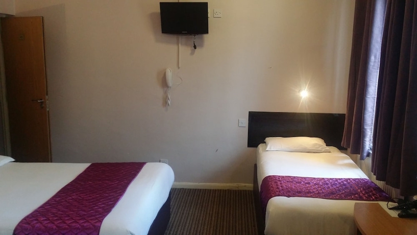 Imagen de la habitación del Hotel Arriva. Foto 6