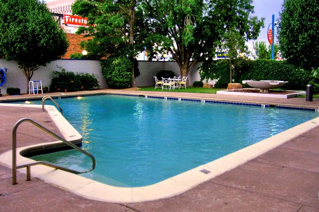 Imagen de la piscina del Hotel Arrive Albuquerque. Foto 7