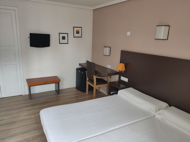 Imagen de la habitación del Hotel Arrope. Foto 17