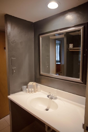 Imagen de la habitación del Hotel Arrowhead Inn, Kansas City. Foto 16