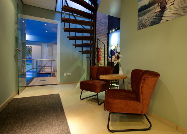 Imagen de la piscina del Hotel Arrows. Foto 18