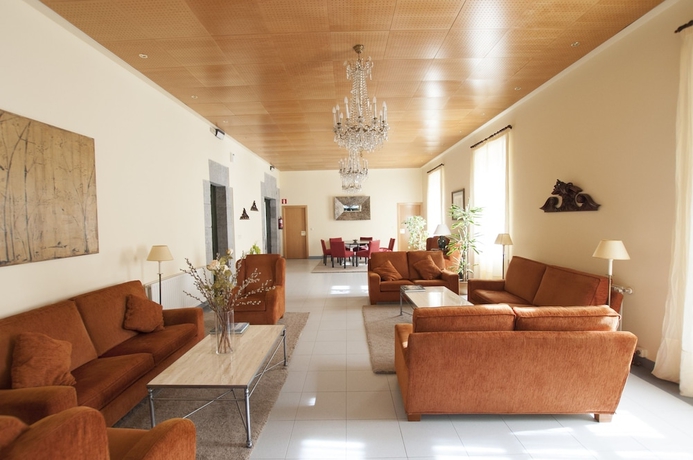 Imagen de los interiores del Hotel Arrupe. Foto 17