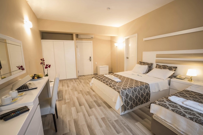 Imagen de la habitación del Hotel Arsen. Foto 6