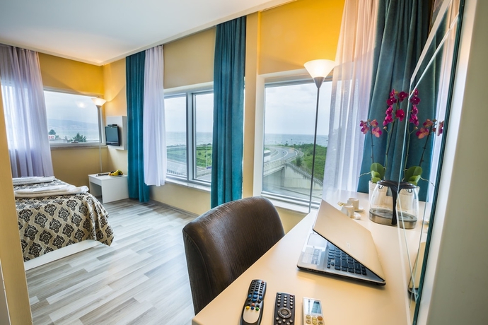 Imagen de la habitación del Hotel Arsen. Foto 11