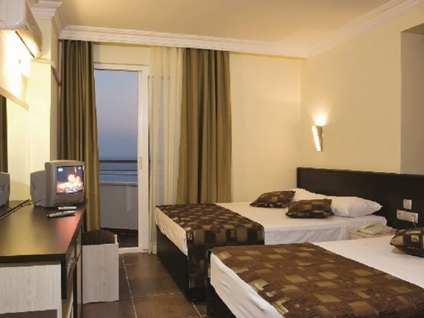 Imagen general del Hotel Arsi Blue Beach. Foto 4
