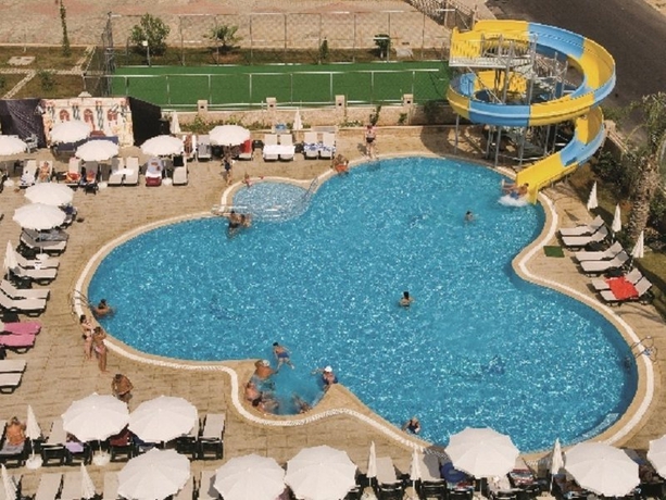 Imagen general del Hotel Arsi Blue Beach. Foto 5