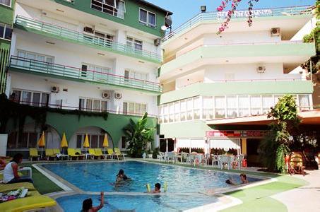 Imagen de la piscina del Hotel Arsi Enfi City Beach. Foto 10