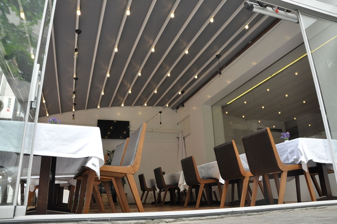 Imagen de los interiores del Hotel Arsima. Foto 10