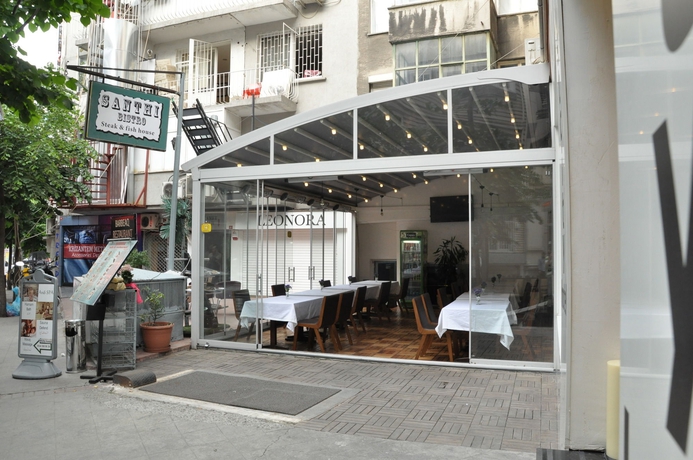 Imagen de los interiores del Hotel Arsima. Foto 12