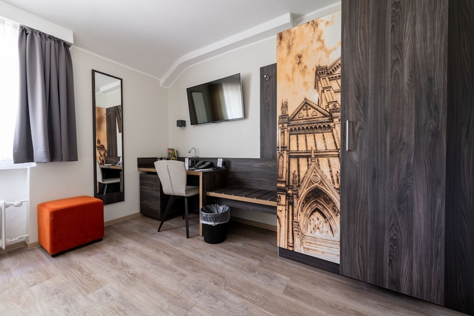 Imagen de la habitación del Hotel Art Aachen. Foto 6