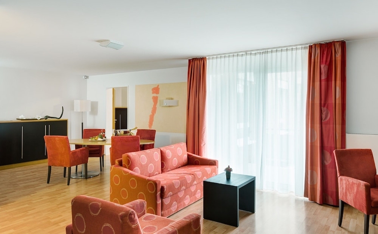 Imagen de la habitación del Hotel Art Aachen Superior. Foto 13