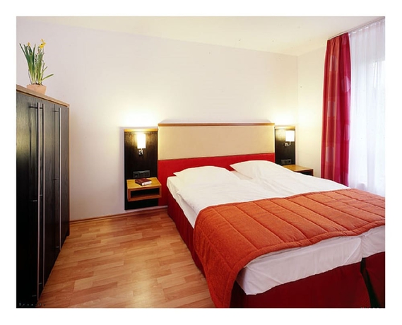 Imagen de la habitación del Hotel Art Aachen Superior. Foto 14