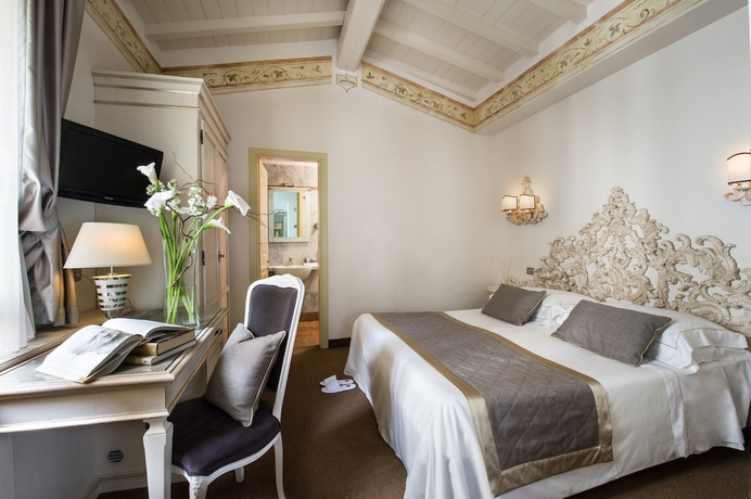 Imagen de la habitación del Hotel Art Atelier. Foto 10