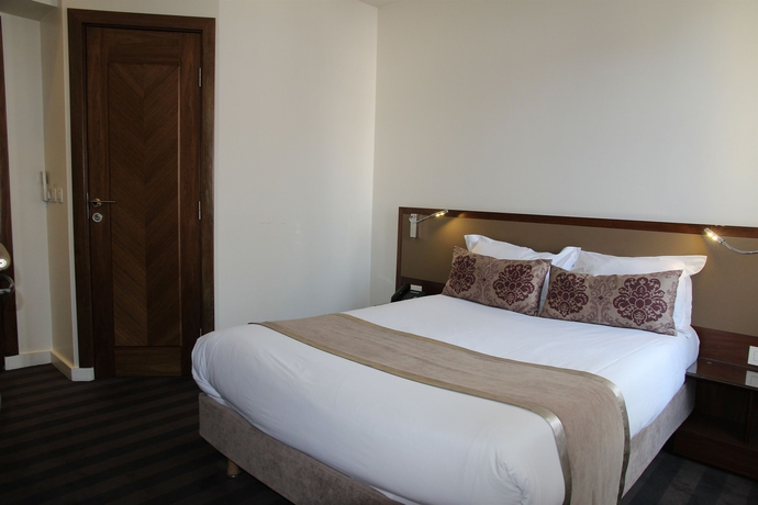 Imagen de la habitación del Hotel Art Batignolles. Foto 10