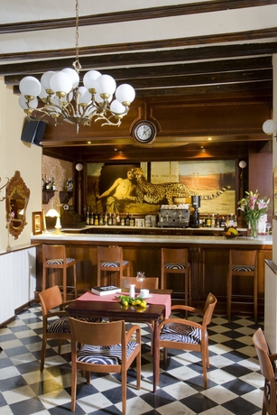 Imagen de los interiores del Hotel Art Boutique Chamarel. Foto 10