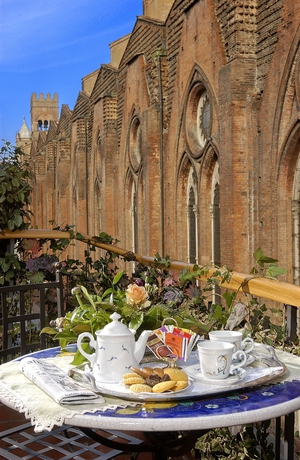 Imagen del bar/restaurante del Hotel Art Commercianti. Foto 2