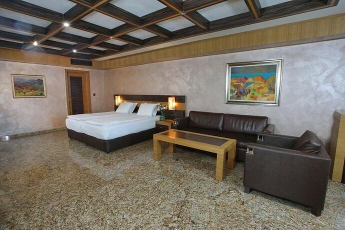 Imagen general del Hotel Art Complex Anel. Foto 6