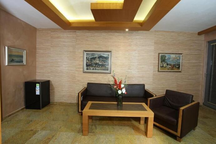 Imagen de la habitación del Hotel Art Complex Anel. Foto 17