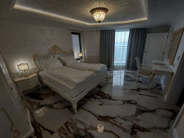 Imagen de la habitación del Hotel Art Complex Anel. Foto 19