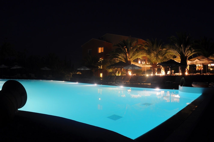 Imagen de la piscina del Hotel Art Debono. Foto 13