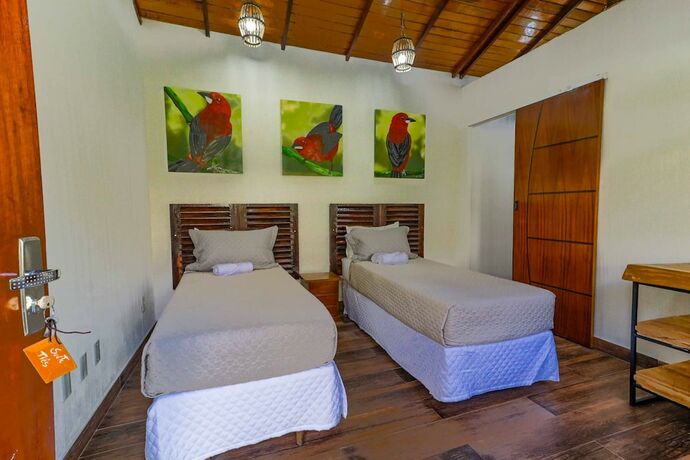 Imagen de la habitación del Hotel Art Green. Foto 16