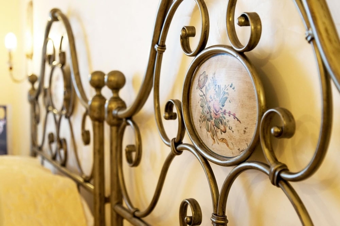 Imagen de la habitación del Hotel Art Hotel Diamond Naxos Taormina. Foto 16