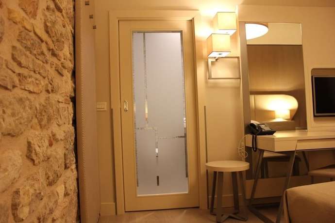 Imagen de la habitación del Hotel Art Hotel Kalelarga. Foto 13